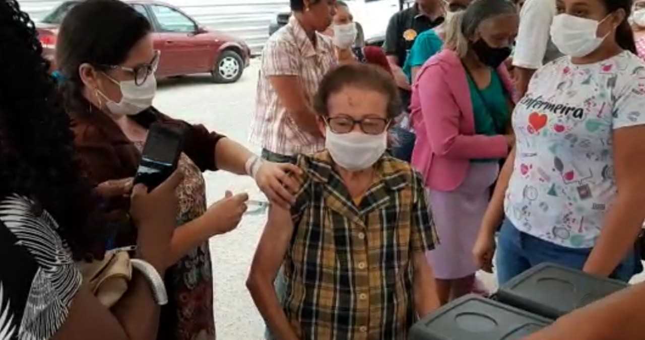 Camacã: Prefeitura realiza Arraiá de vacinação e 703 pessoas são vacinadas